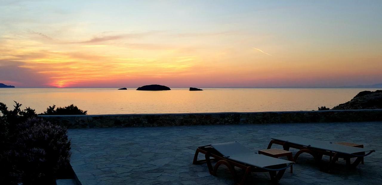Villa Zefyros Pachaina エクステリア 写真